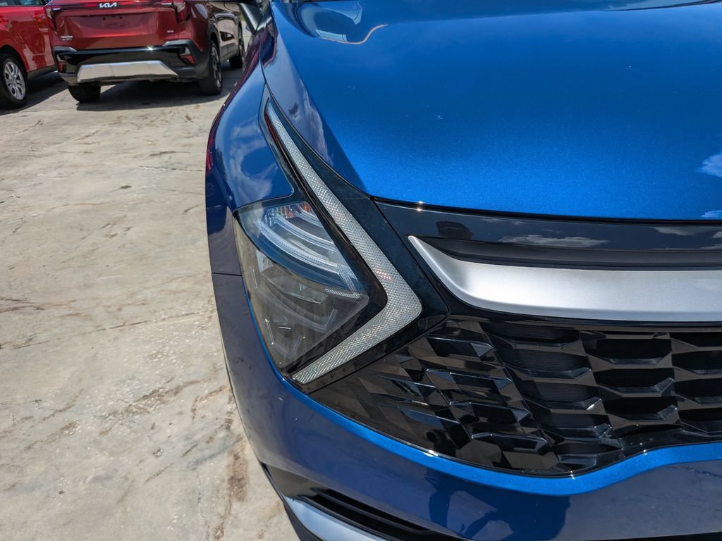 Certified 2023 Kia Sportage EX FWD image 11