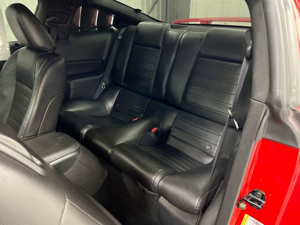 Used 2005 Ford Mustang GT RWD image 21