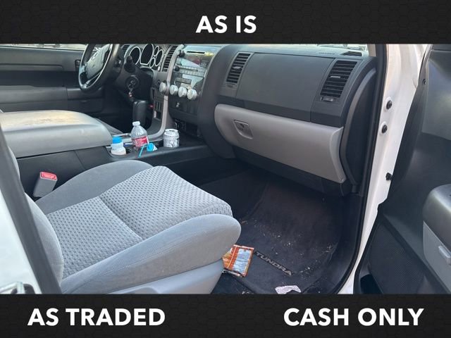 Used 2013 Toyota Tundra 4x4 CrewMax w/ SR5 Pkg image 9