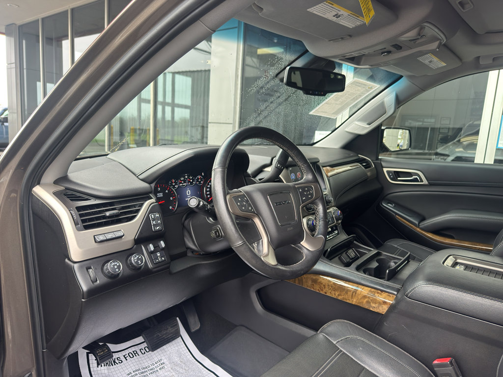Used 2016 GMC Yukon Denali w/ Open Road Package image 3