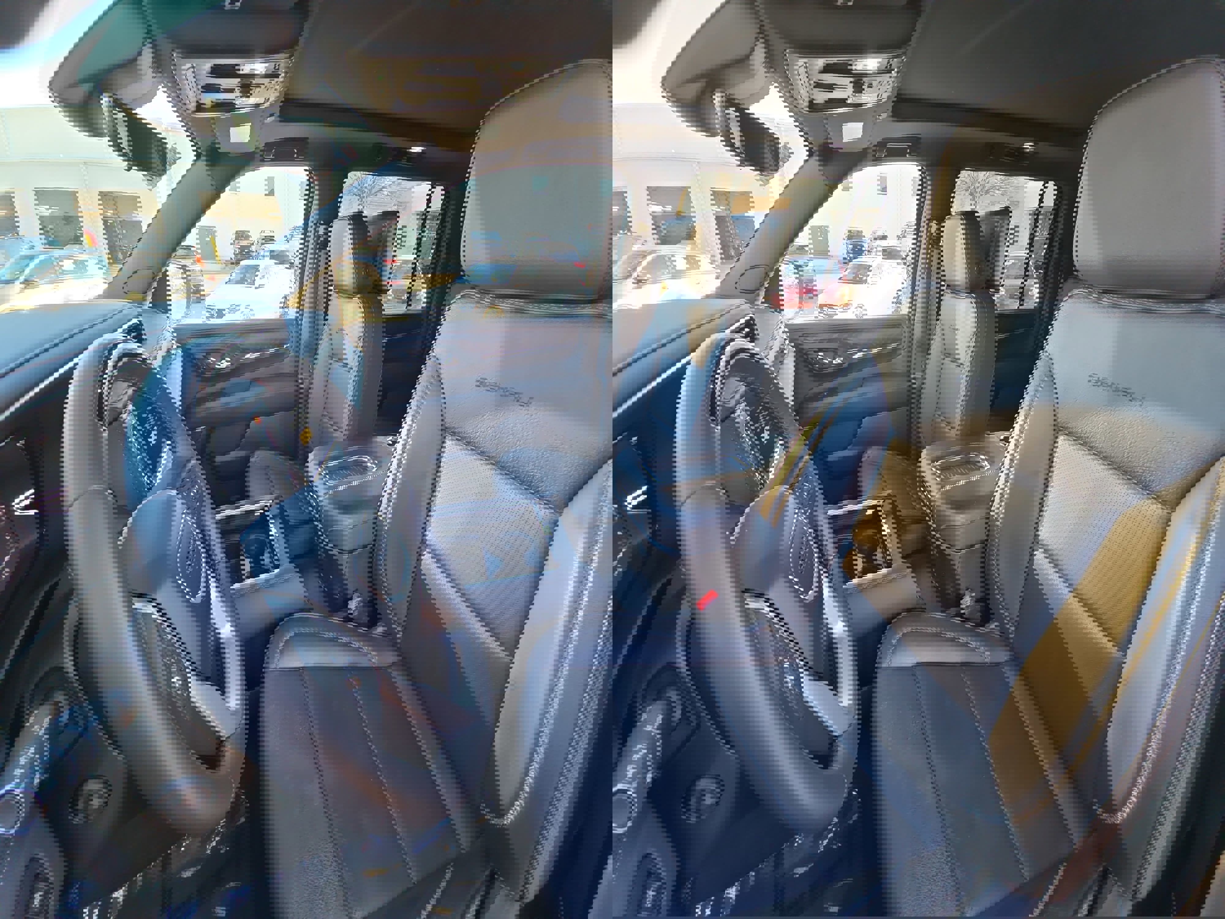 Used 2023 GMC Yukon XL Denali w/ Denali Reserve Package image 15