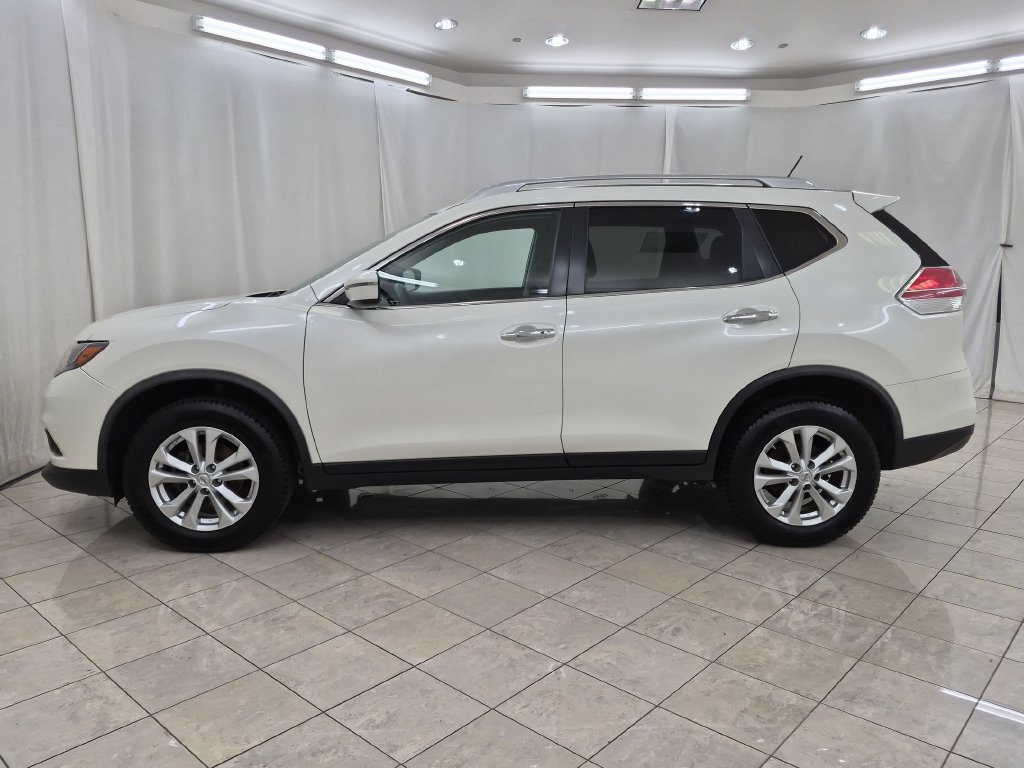 Used 2016 Nissan Rogue SV AWD/4WD image 5