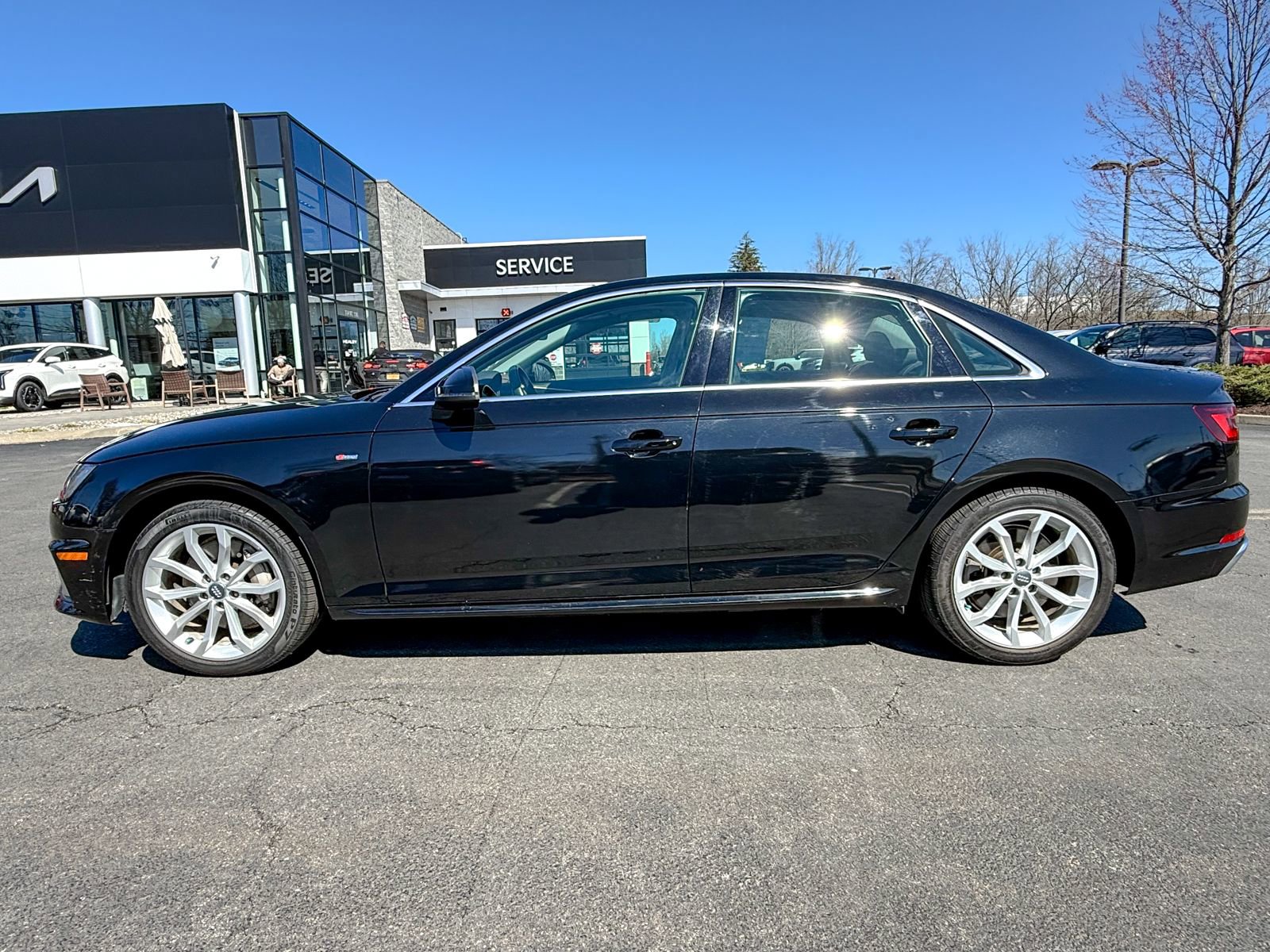 Used 2019 Audi A4 2.0T Premium w/ Convenience Package AWD/4WD image 10