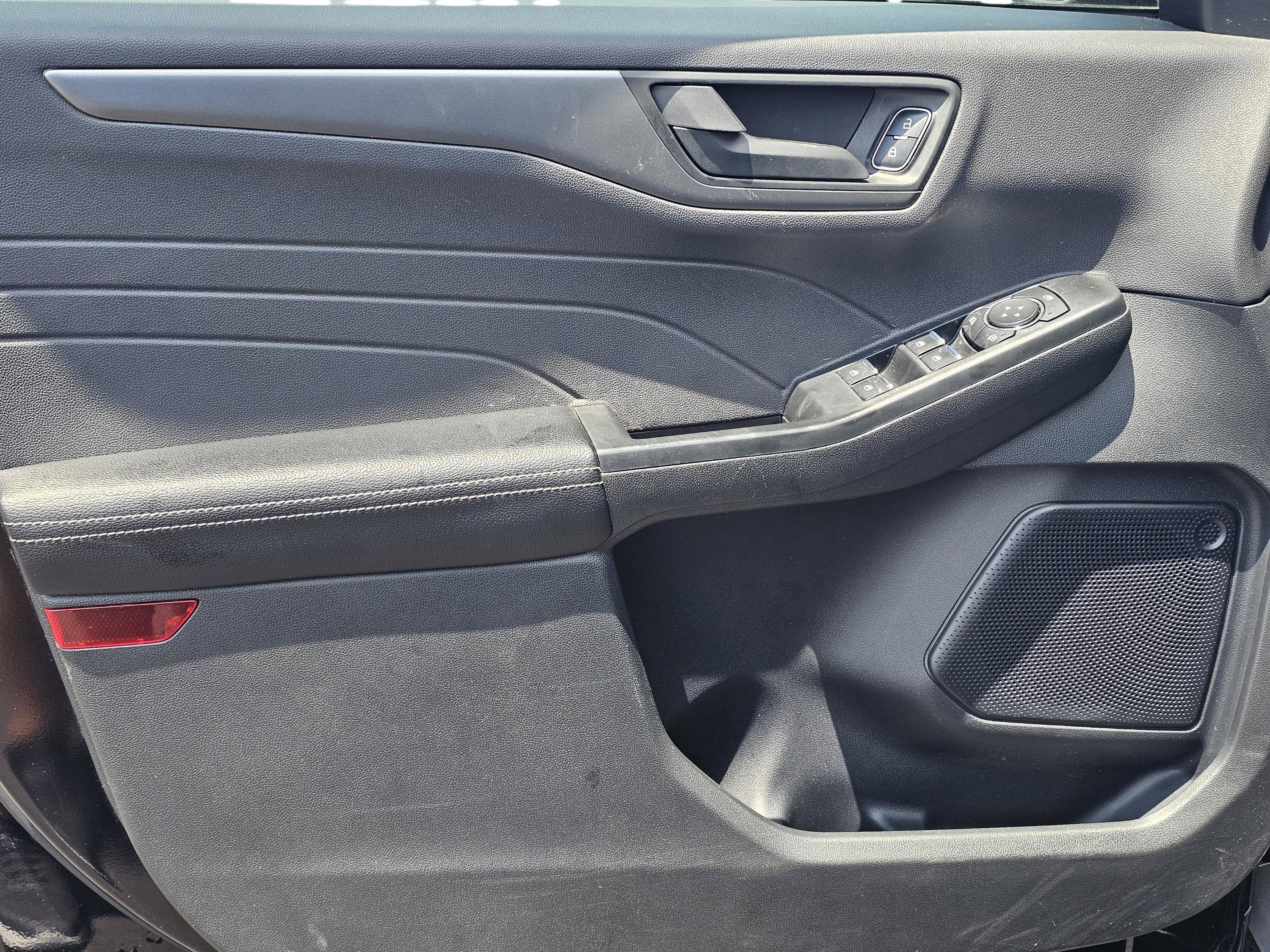 Used 2025 Ford Escape Active w/ Tech Pack #1 FWD image 15