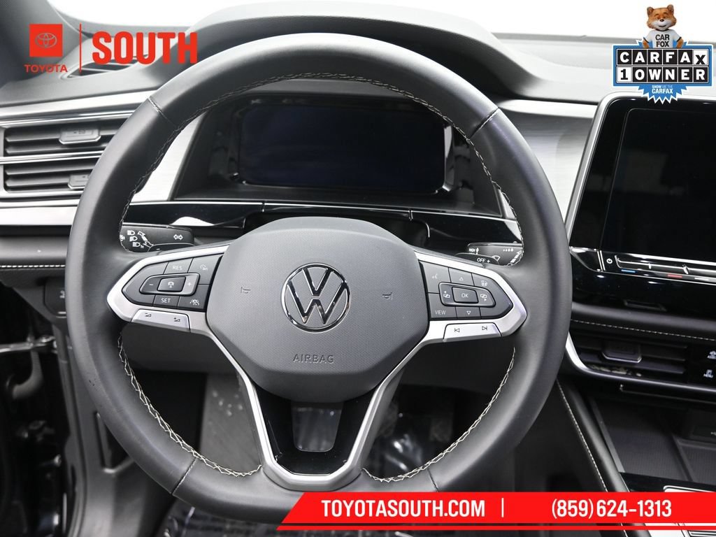 Used 2024 Volkswagen Atlas Cross Sport SE FWD image 23