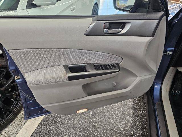 Used 2013 Subaru Forester 2.5X Premium w/ Popular Pkg 1 AWD/4WD image 26