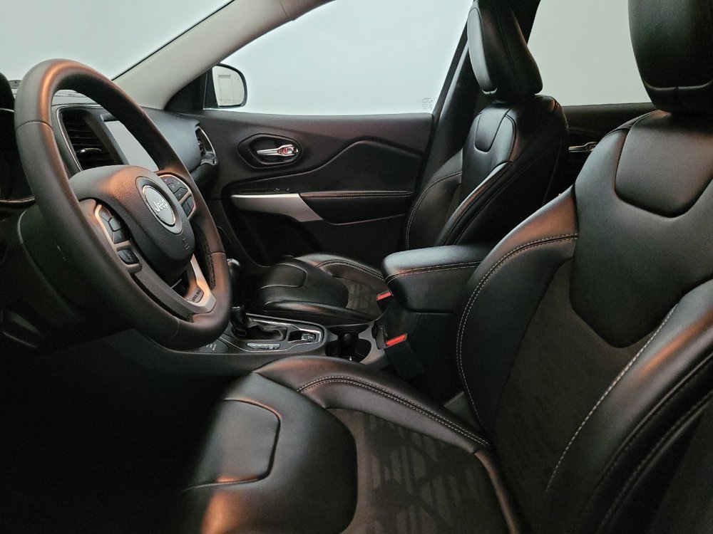 Used 2022 Jeep Cherokee Latitude w/ Sun & Sound Group image 17