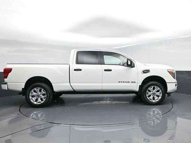 Used 2024 Nissan Titan SV w/ SV Convenience Package image 9