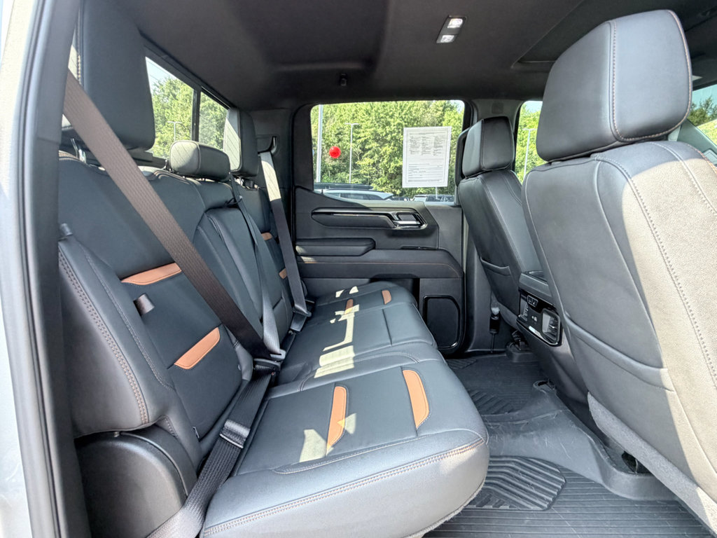 Used 2025 GMC Sierra 1500 AT4 w/ AT4 Premium Package AWD/4WD image 26
