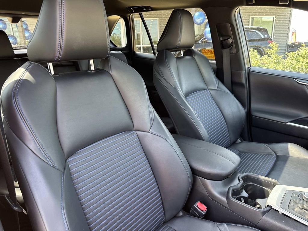 Used 2020 Toyota RAV4 XSE w/ Carpet Mat Package image 13