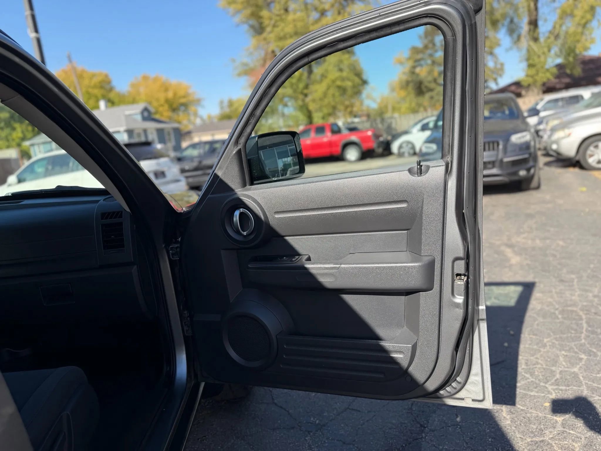 Used 2011 Dodge Nitro Heat w/ Popular Equipment Group image 22