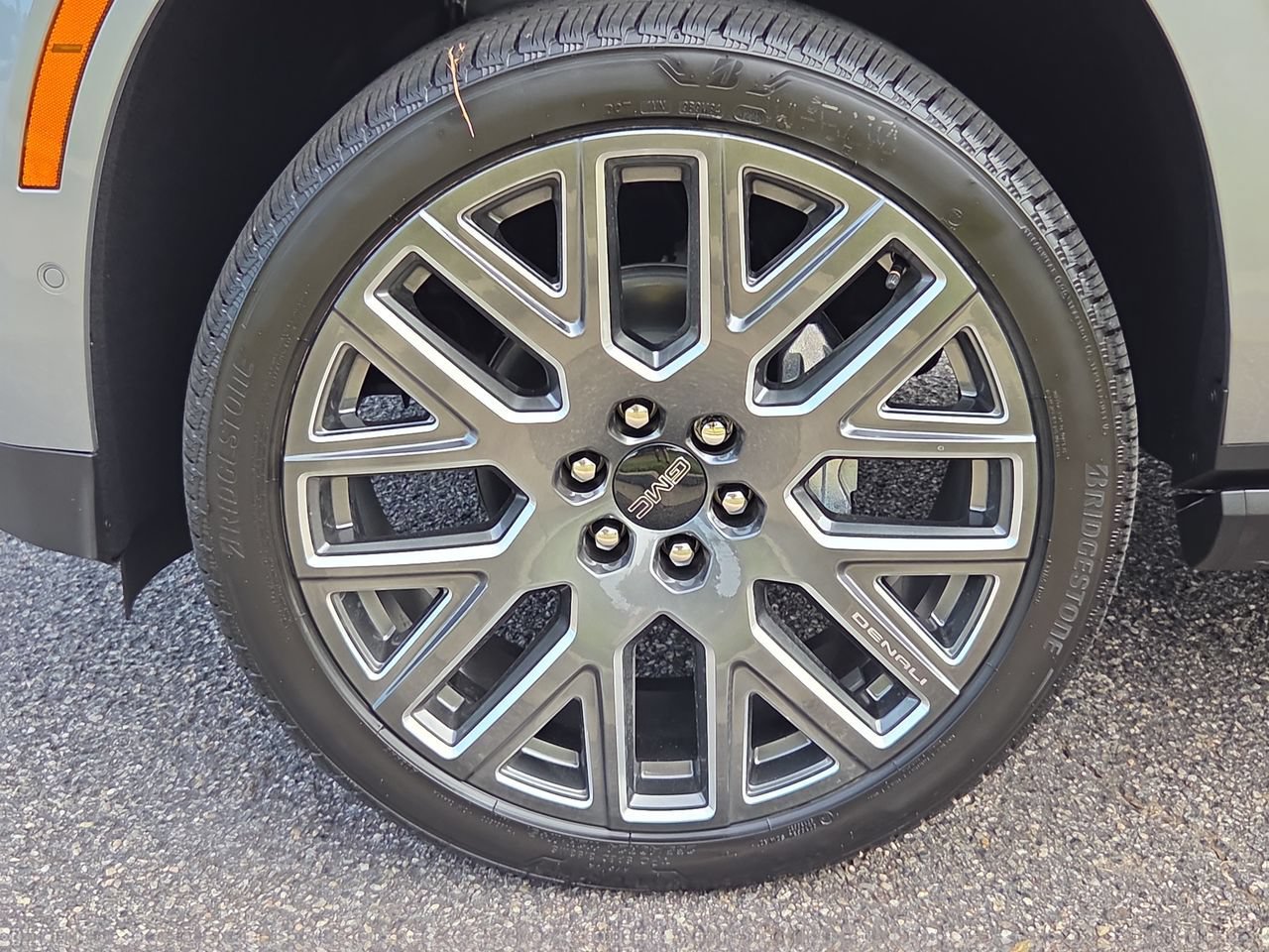 New 2026 GMC Yukon XL Denali Ultimate AWD/4WD image 34