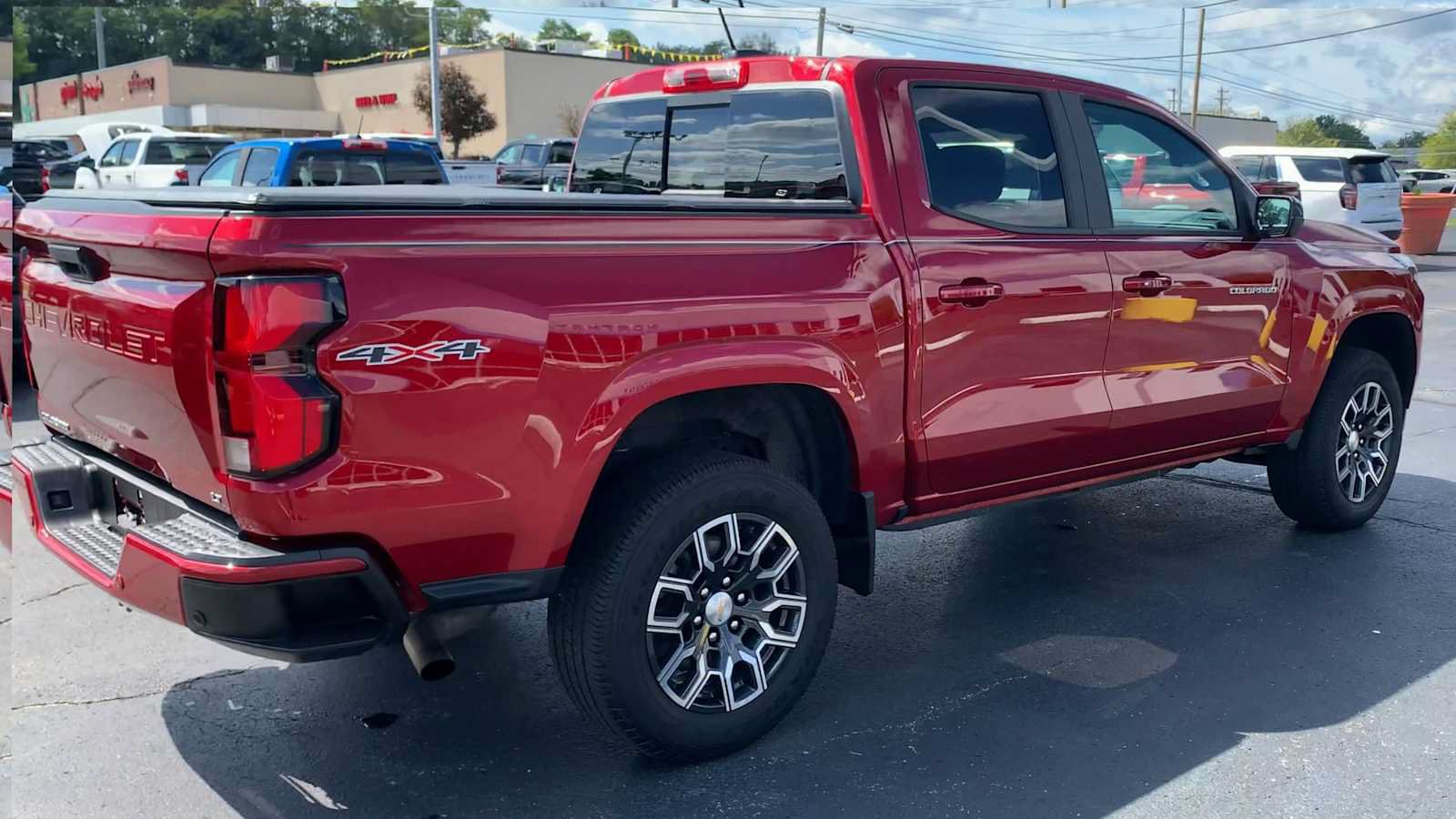 Certified 2023 Chevrolet Colorado LT w/ LT Convenience Package III AWD/4WD image 8