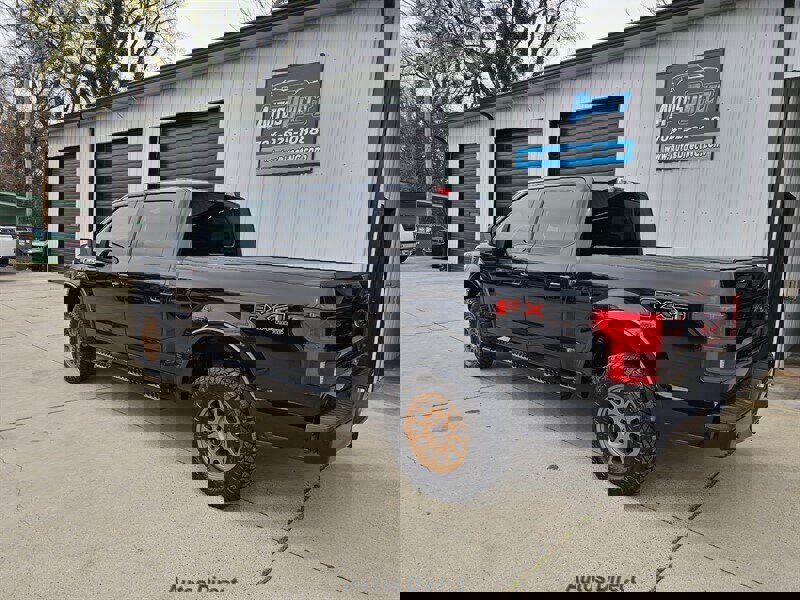 Used 2019 Ford F150 XLT w/ Equipment Group 302A Luxury image 6