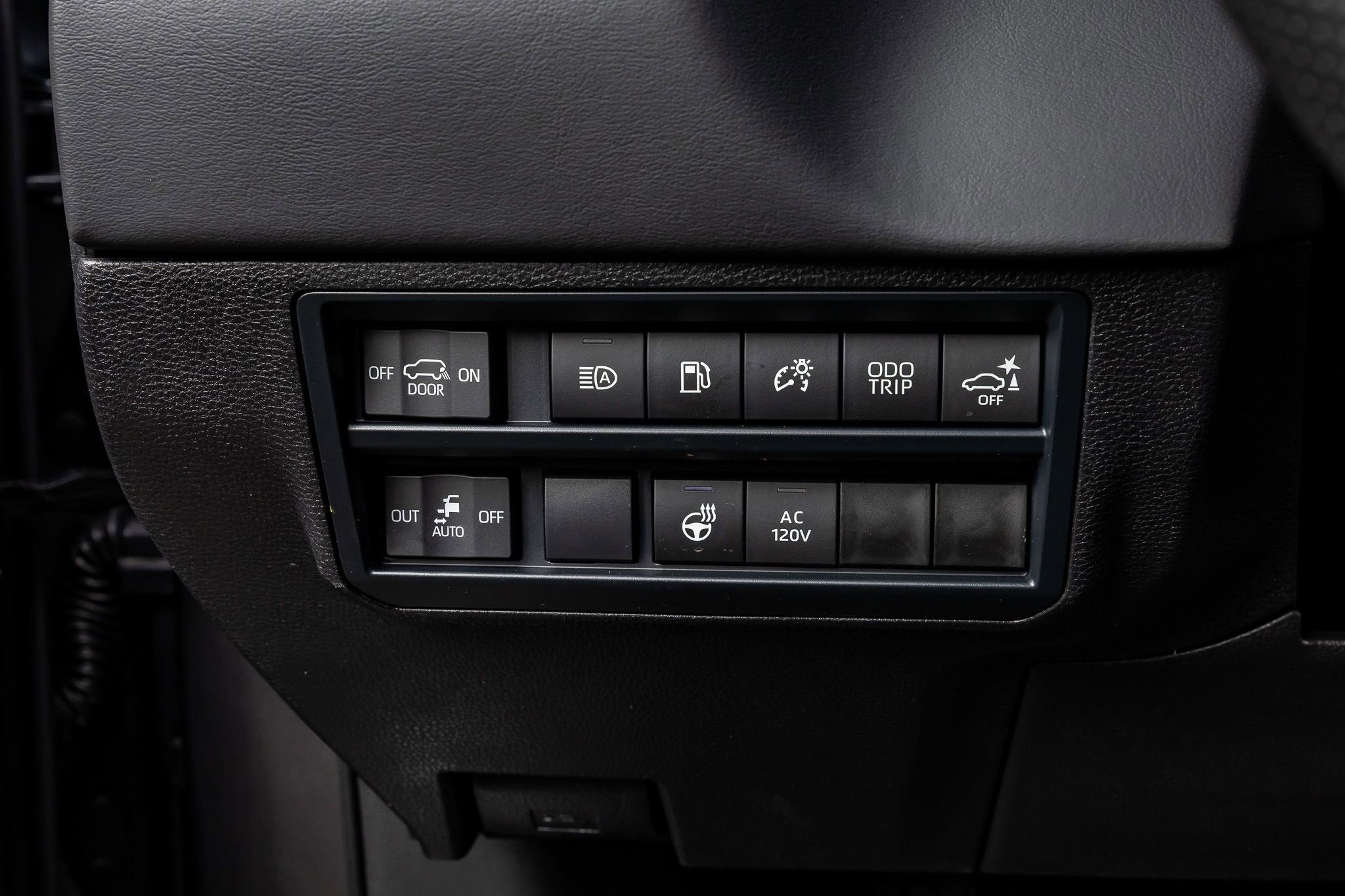 Used 2026 Toyota Sequoia Platinum image 22