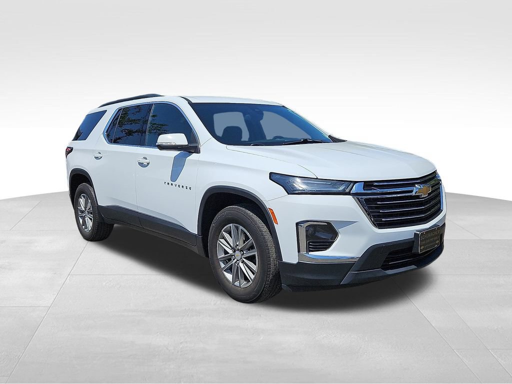 Certified 2023 Chevrolet Traverse LT FWD image 1