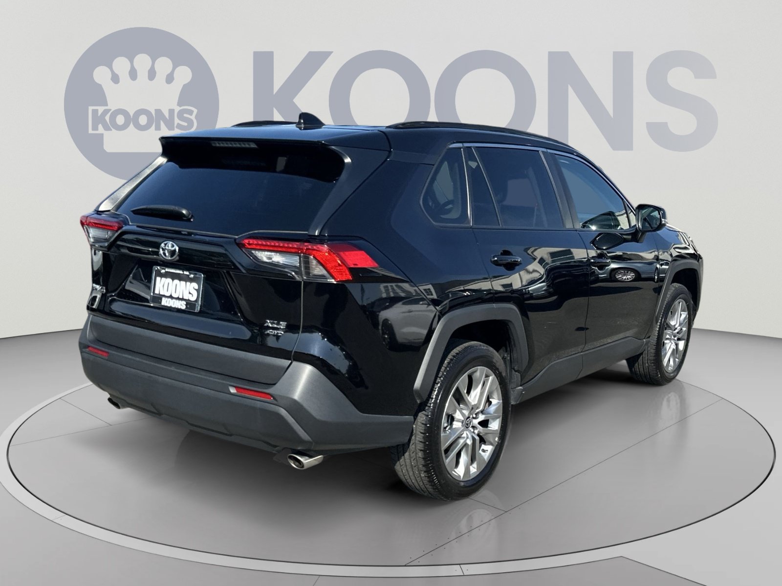 Used 2025 Toyota RAV4 XLE Premium w/ Weather Package AWD/4WD image 11