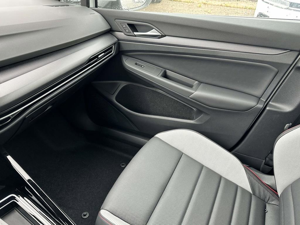 New 2026 Volkswagen GTI SE FWD image 25