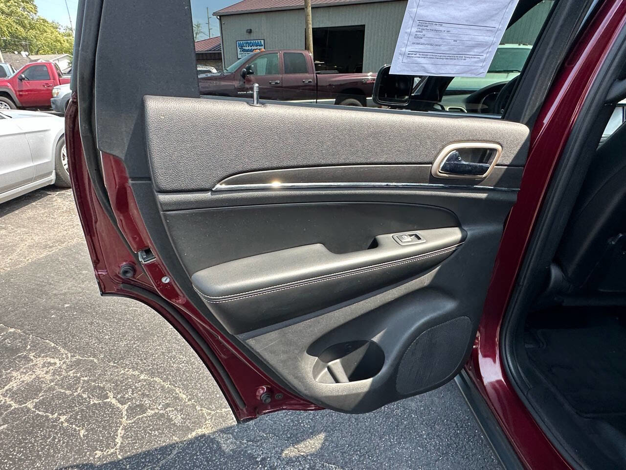 Used 2016 Jeep Grand Cherokee Limited image 21