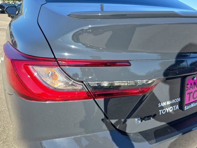 Used 2025 Toyota Camry SE image 33