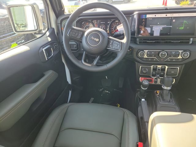 New 2026 Jeep Gladiator Mojave w/ Steel Bumper Group AWD/4WD image 8