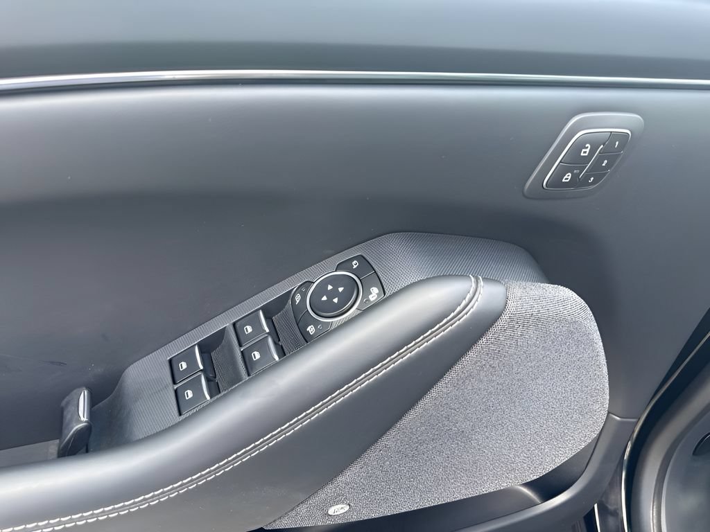 Used 2025 Ford Mustang Mach-E Premium AWD/4WD image 24