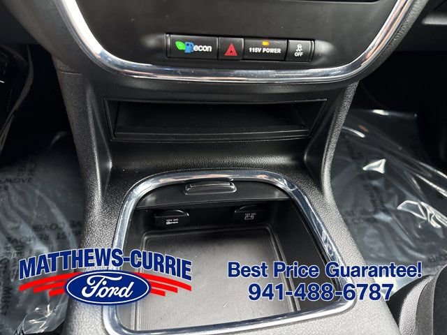 Used 2017 Dodge Grand Caravan SXT w/ Driver Convenience Group FWD image 20