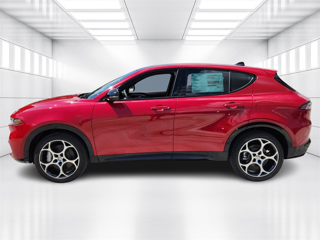 New 2025 Alfa Romeo Tonale w/ Premium Package image 2