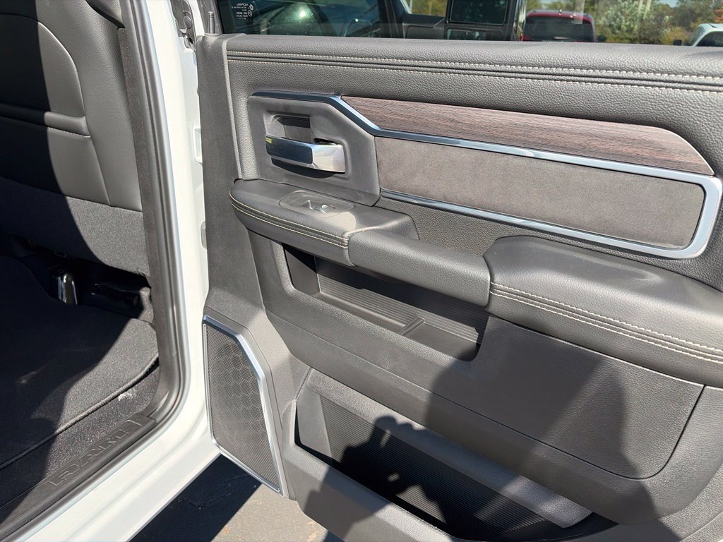 New 2027 RAM 3500 Laramie w/ Max Tow Package AWD/4WD image 19