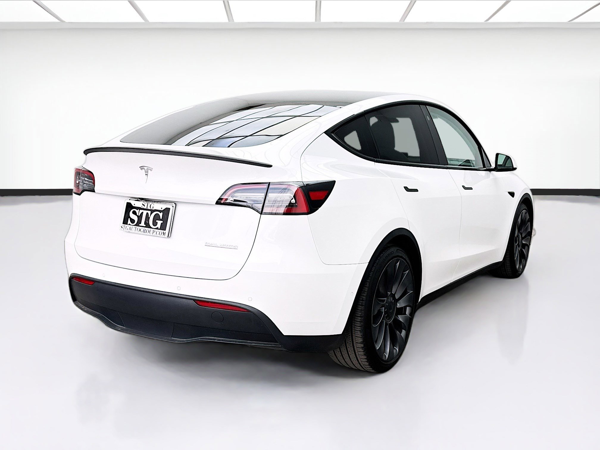 Used 2021 Tesla Model Y Performance image 4