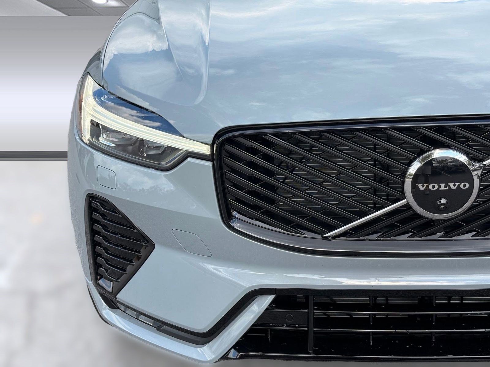 New 2026 Volvo XC60 B5 Ultra w/ Climate Package image 11