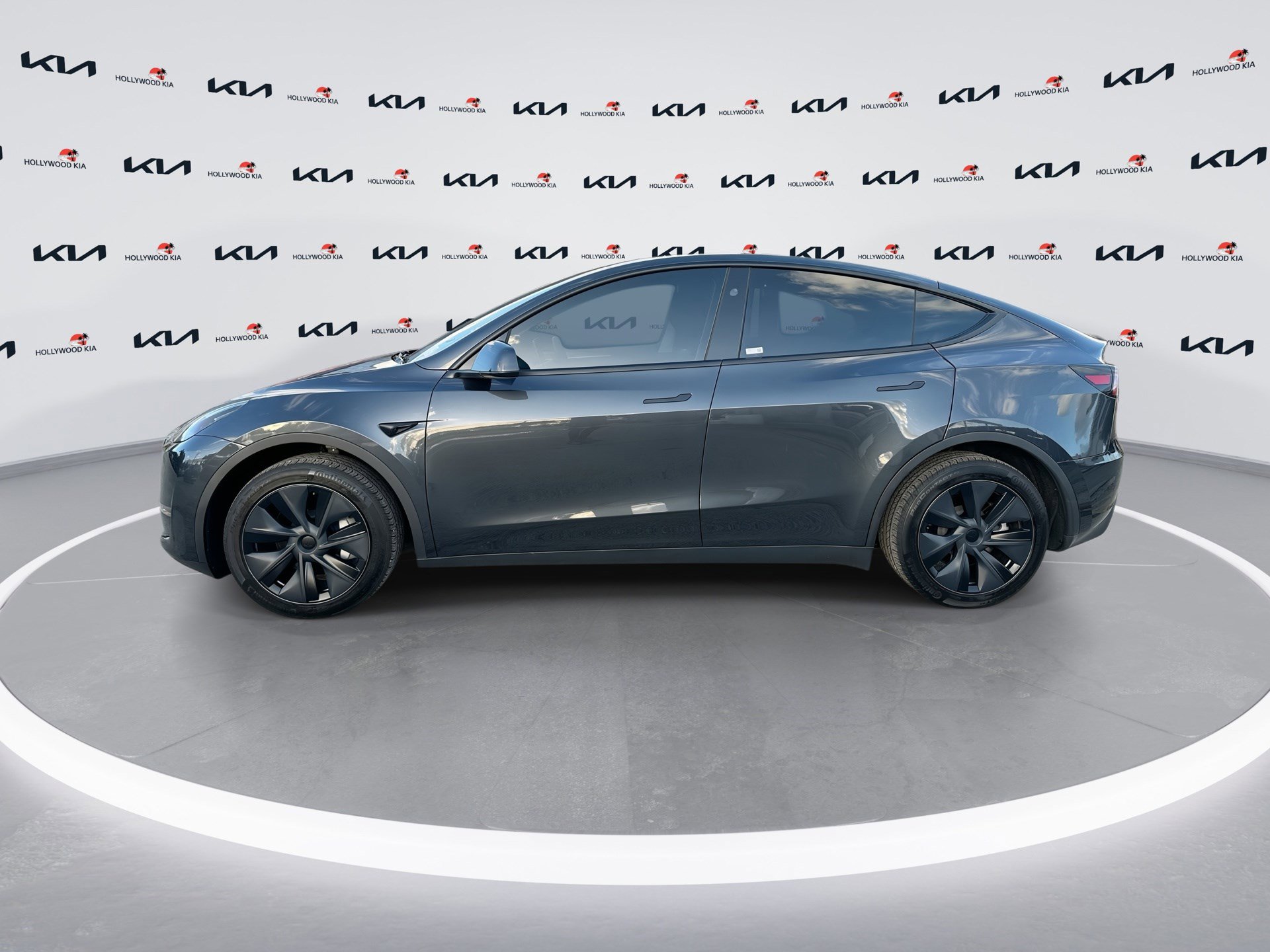 Used 2025 Tesla Model Y Long Range image 5