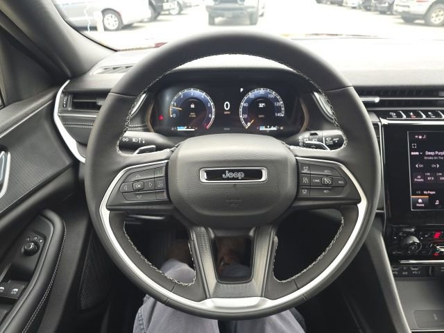 New 2026 Jeep Grand Cherokee L Laredo image 15