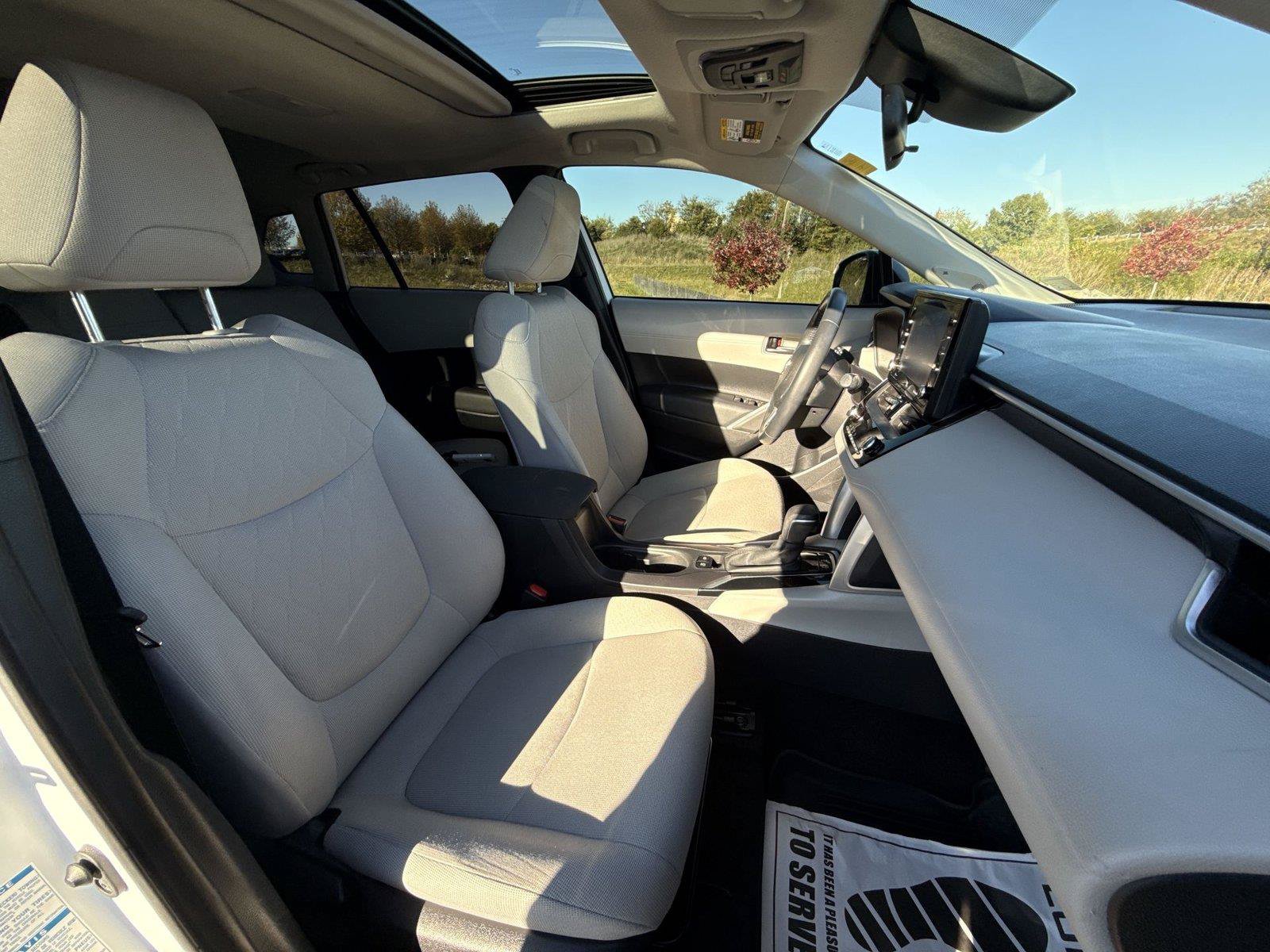 Used 2022 Toyota Corolla Cross LE w/ Moonroof Package AWD/4WD image 20