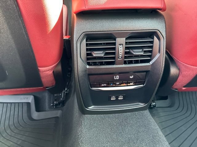 Used 2025 BMW 330i xDrive Sedan w/ M Sport Package AWD/4WD image 26