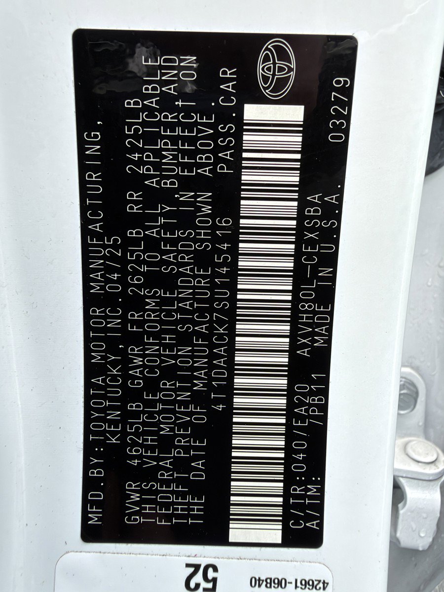 Used 2025 Toyota Camry SE FWD image 29