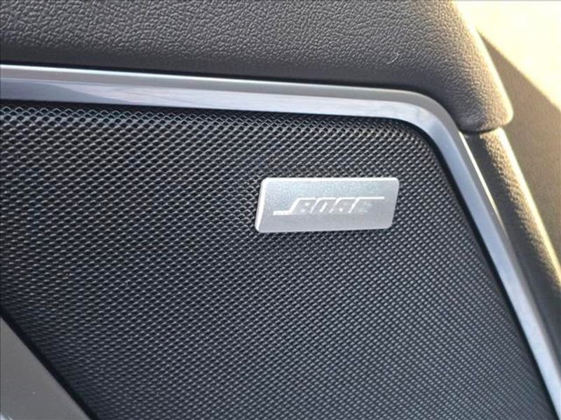 New 2026 GMC Sierra 1500 SLT image 15