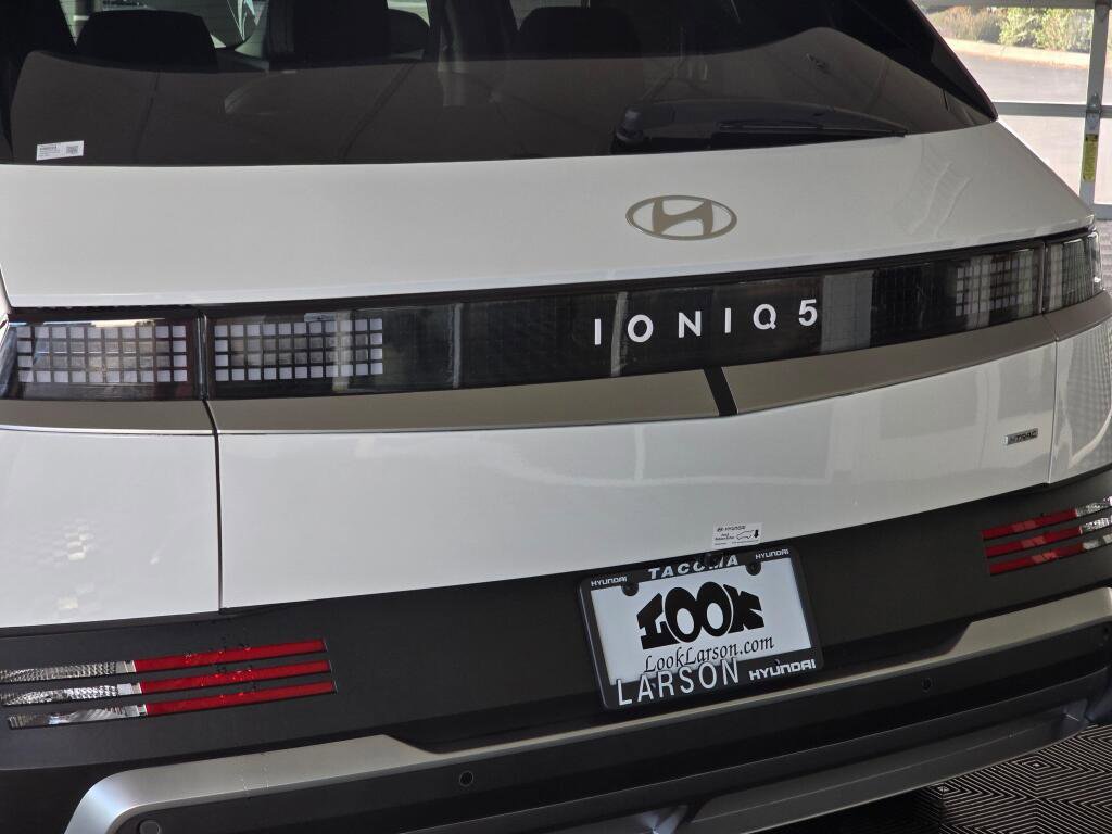 New 2026 Hyundai Ioniq 5 SEL image 13