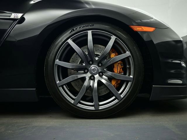 Used 2012 Nissan GT-R Premium image 70