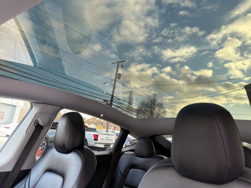 Used 2021 Tesla Model Y Performance image 19