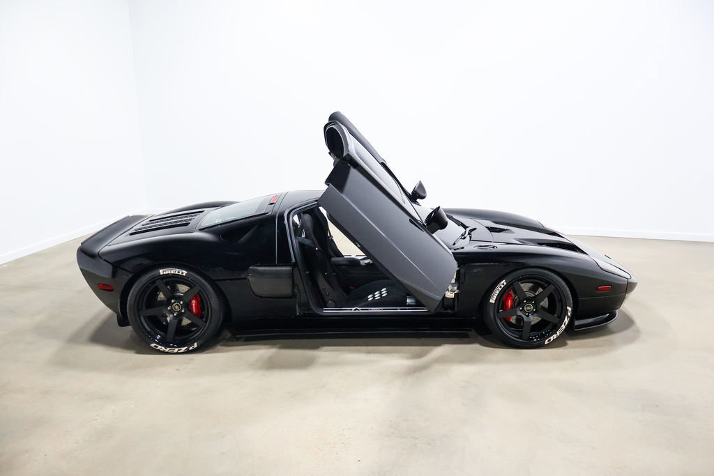 Used 2006 Ford GT RWD image 81