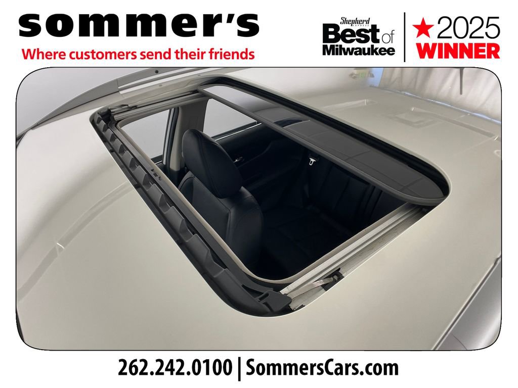 Used 2017 Nissan Rogue Sport SL w/ SL Premium Package image 19