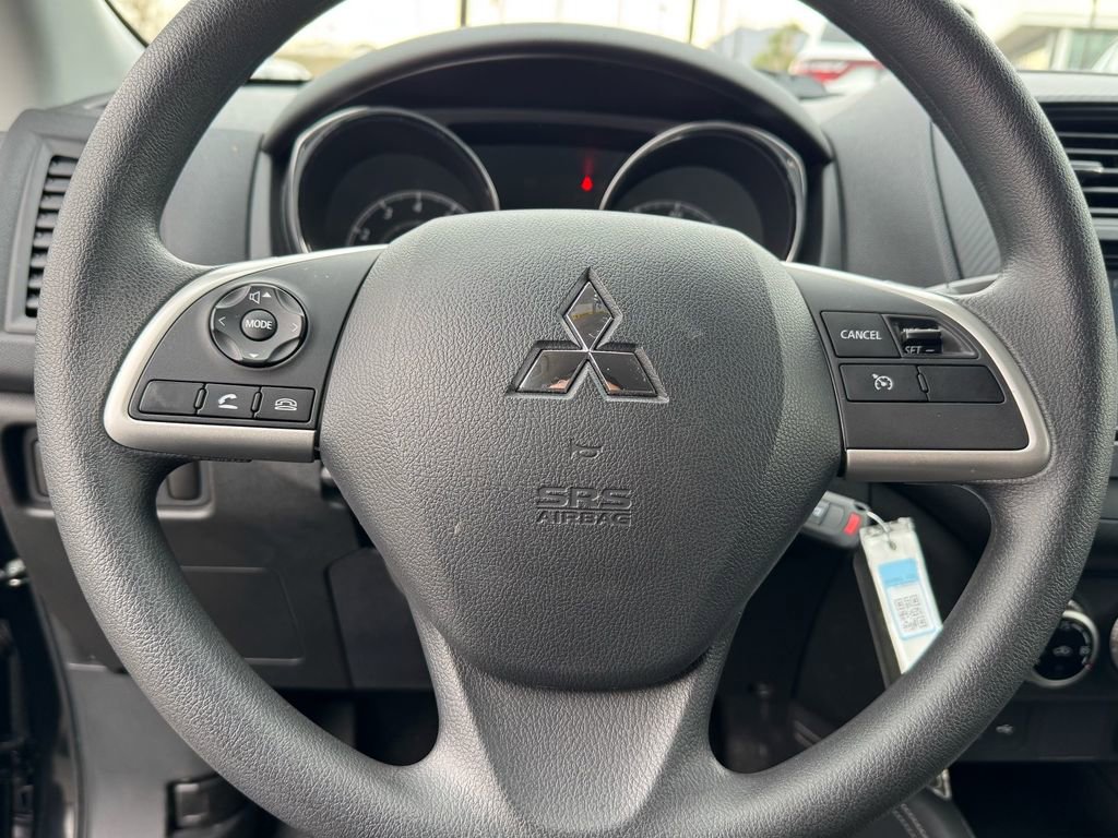 Used 2025 Mitsubishi Outlander Sport ES AWD/4WD image 25