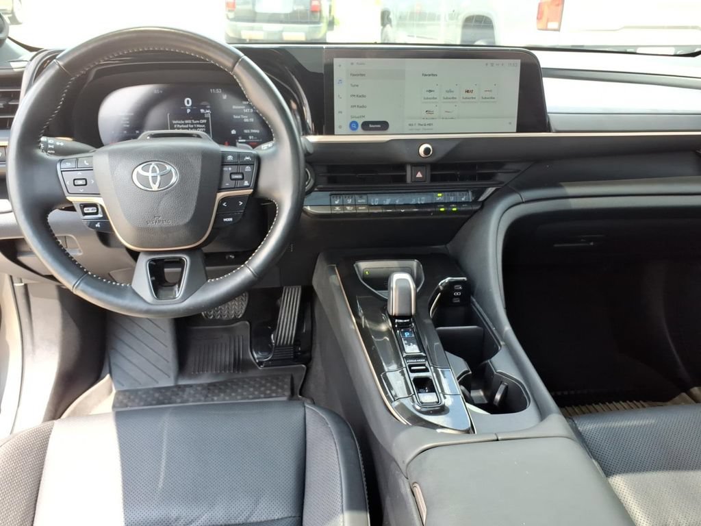 Used 2024 Toyota Crown Platinum AWD/4WD image 18