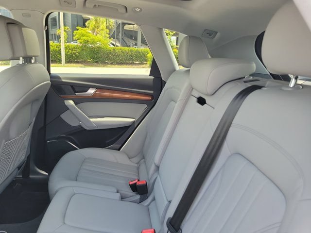 Certified 2023 Audi Q5 2.0T Premium w/ Convenience Package AWD/4WD image 11