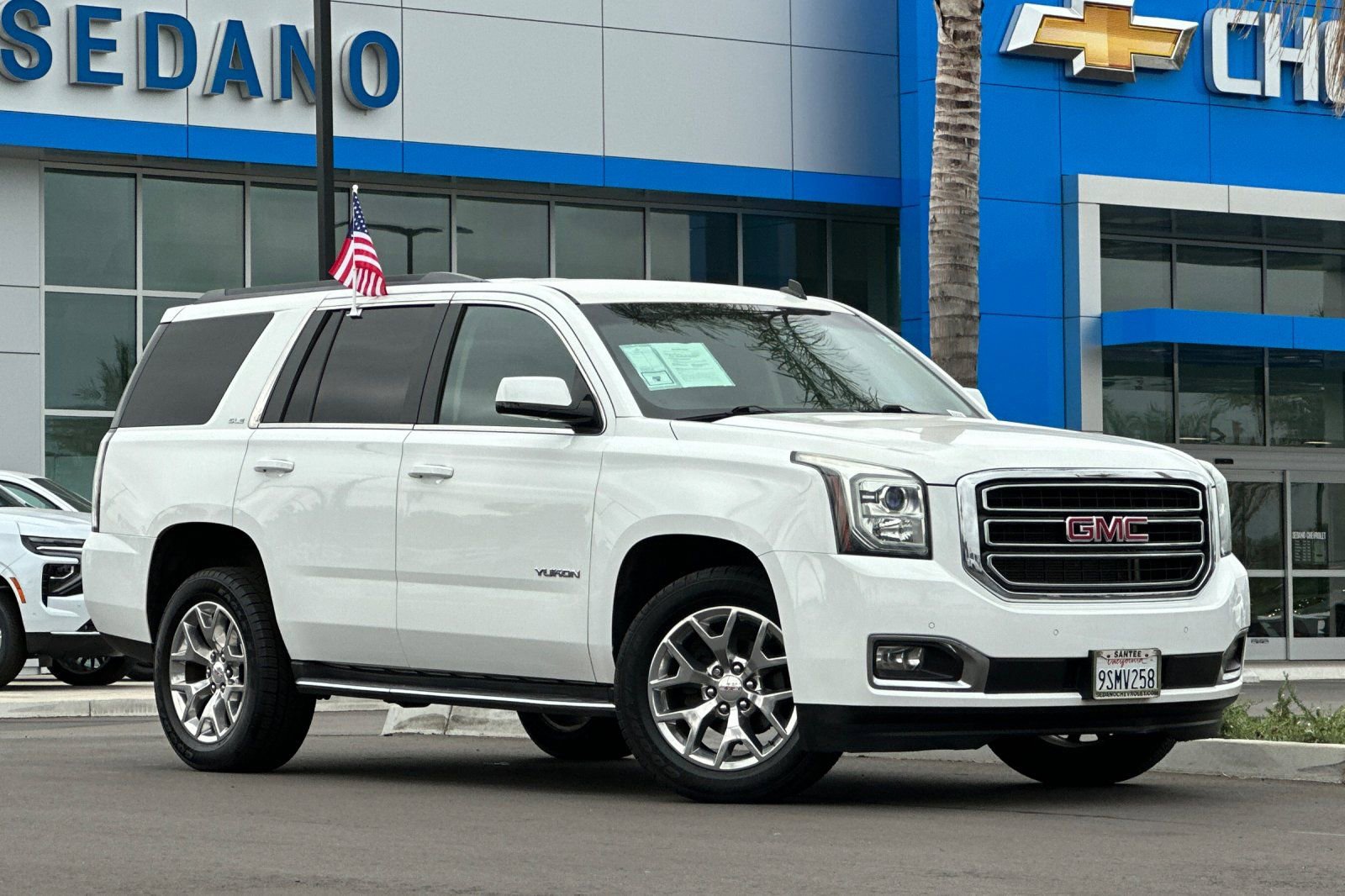 Used 2015 GMC Yukon SLE w/ Convenience Package image 2