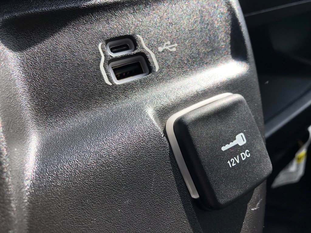Used 2025 RAM ProMaster 2500 w/ U-Haul Equipment Group FWD image 25