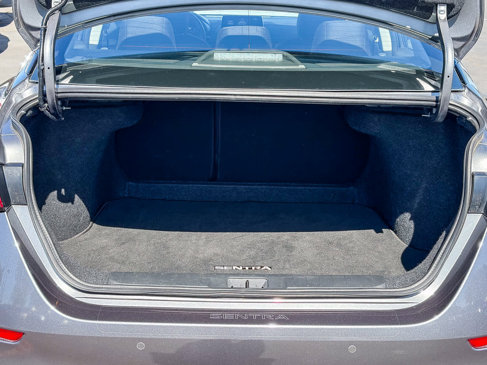 Used 2022 Nissan Sentra SV image 25