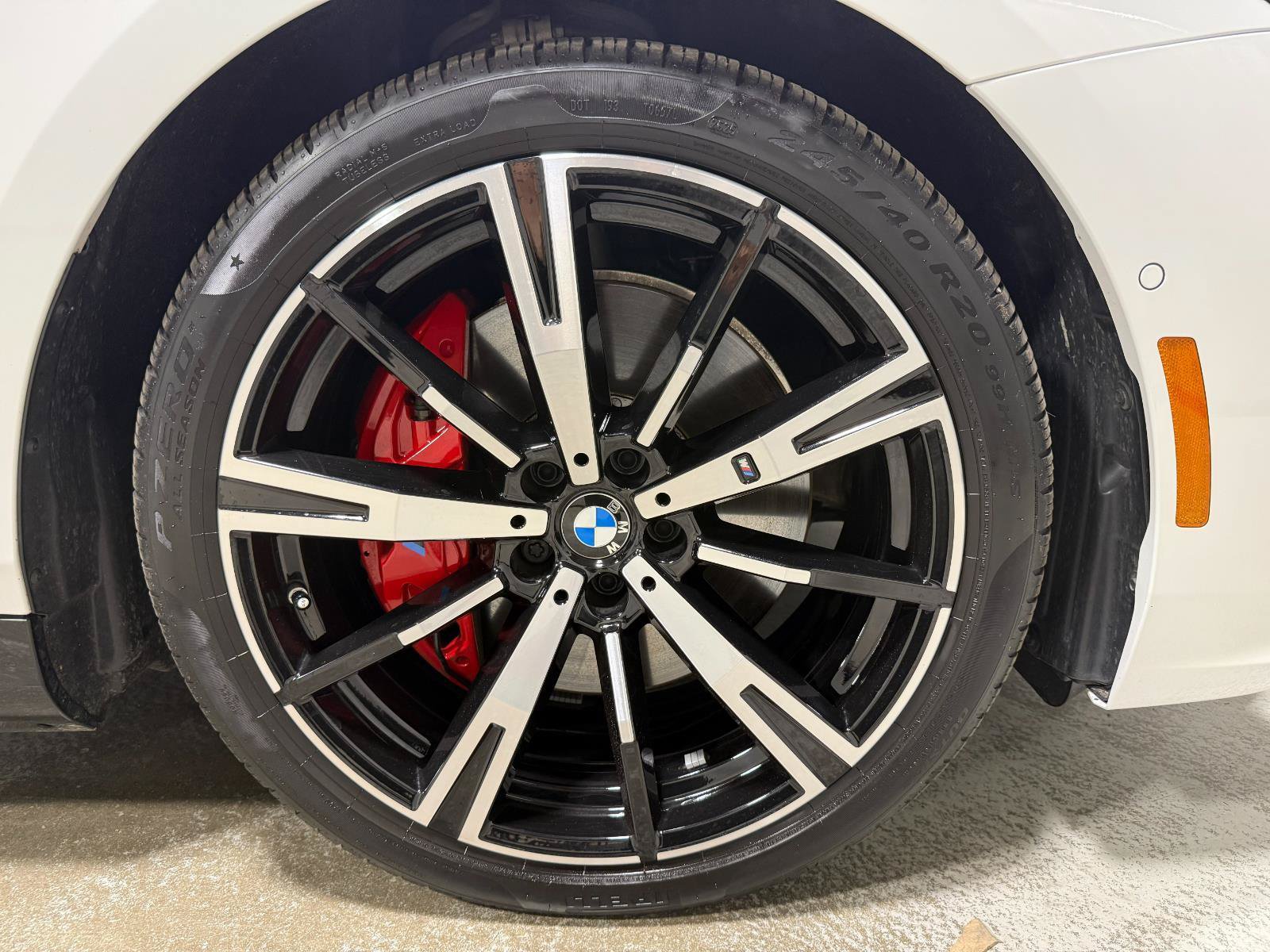 Certified 2026 BMW 550e xDrive w/ Premium Package AWD/4WD image 33