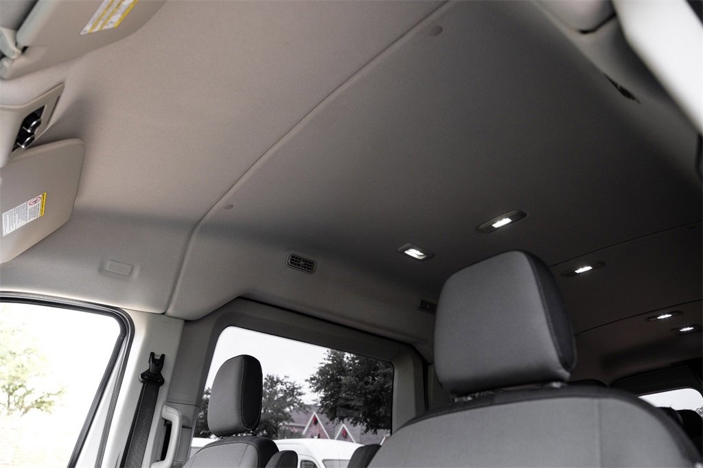 Used 2021 Ford Transit 350 XLT image 31
